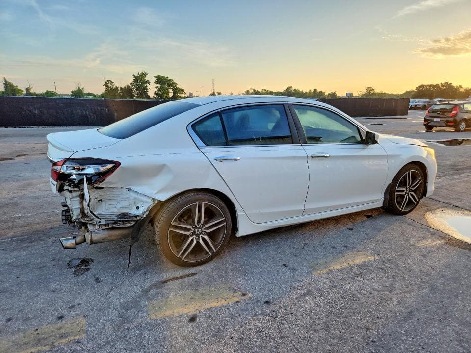 2017 HONDA ACCORD SPORT 3