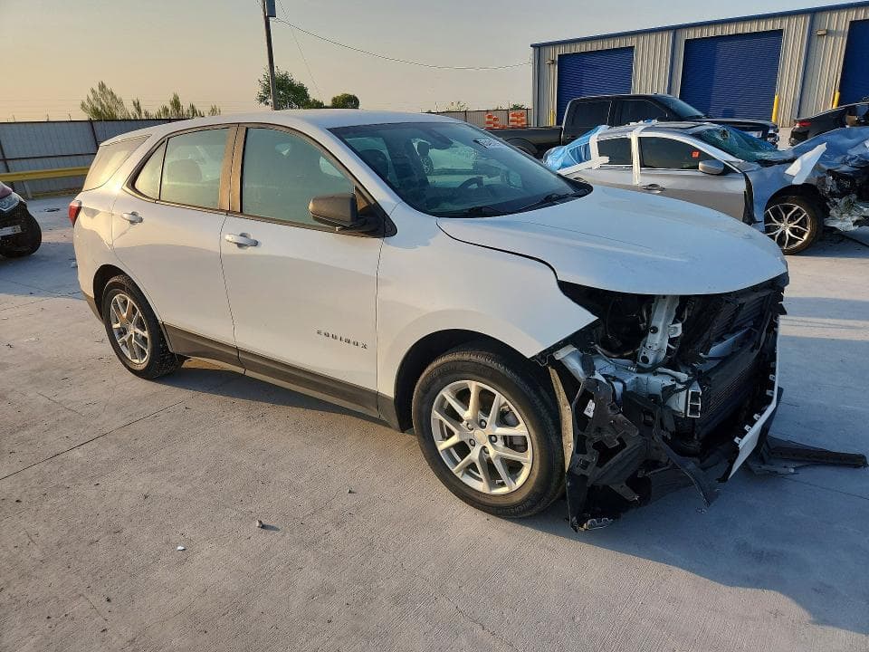 2022 CHEVROLET EQUINOX LS 4