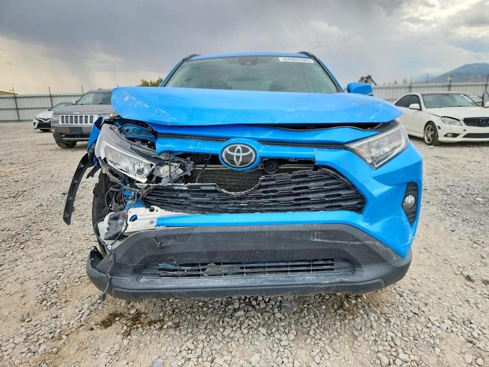 2021 TOYOTA RAV4 XLE 5