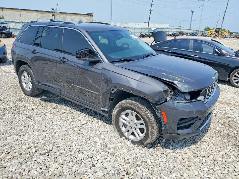 2024 JEEP GRAND CHEROKEE LAREDO 4