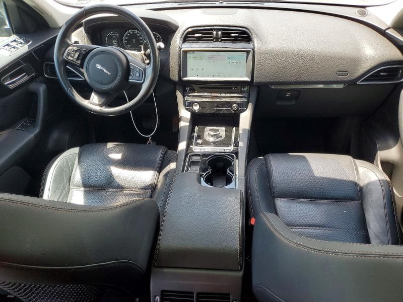 2017 JAGUAR F-PACE PRESTIGE 8