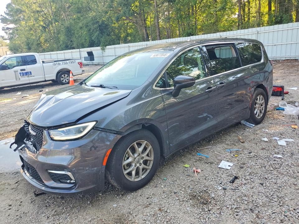 2023 CHRYSLER PACIFICA TOURING L - 1