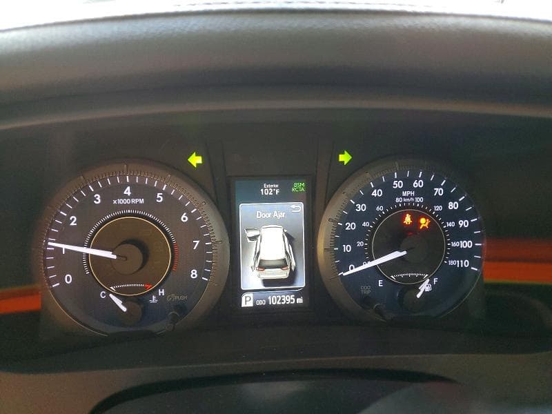 2020 TOYOTA SIENNA XLE PREMIUM 8-PASSENGER 9