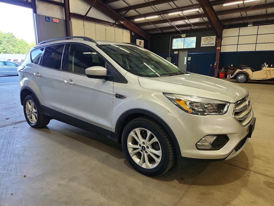 2018 FORD ESCAPE SE 4