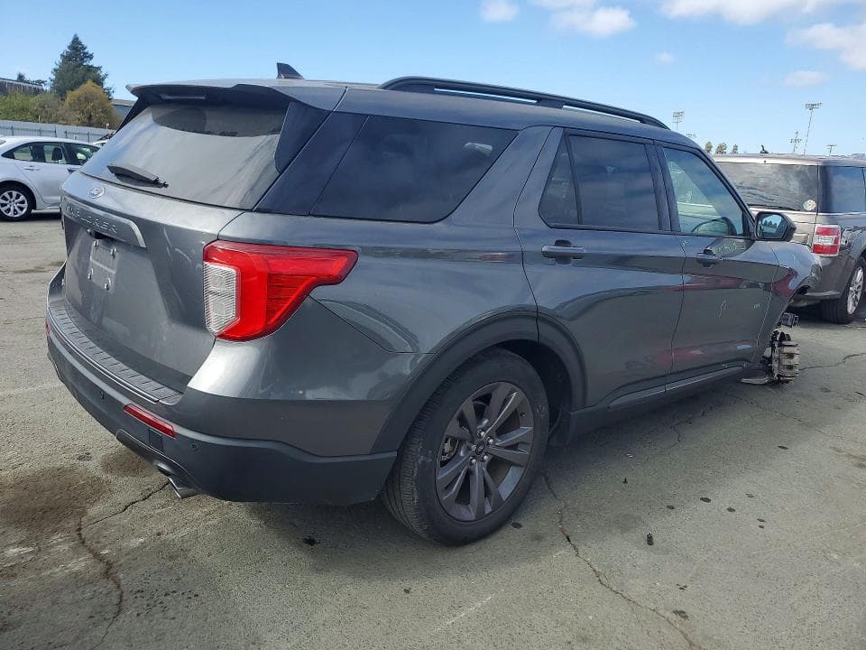 2023 FORD EXPLORER XLT 3