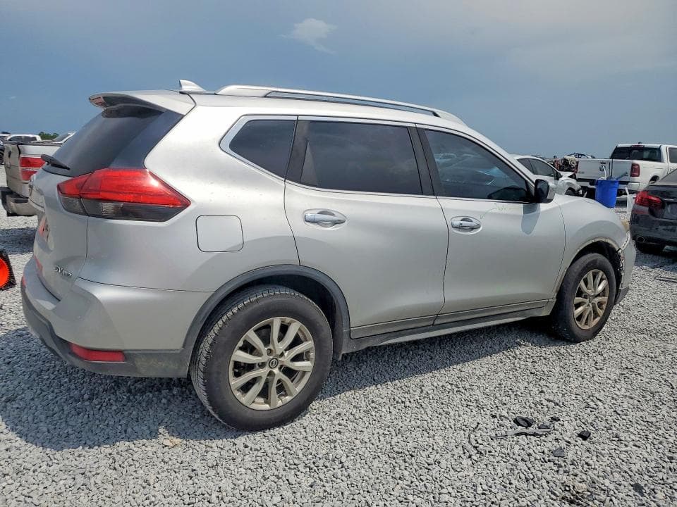 2017 NISSAN ROGUE SV 3