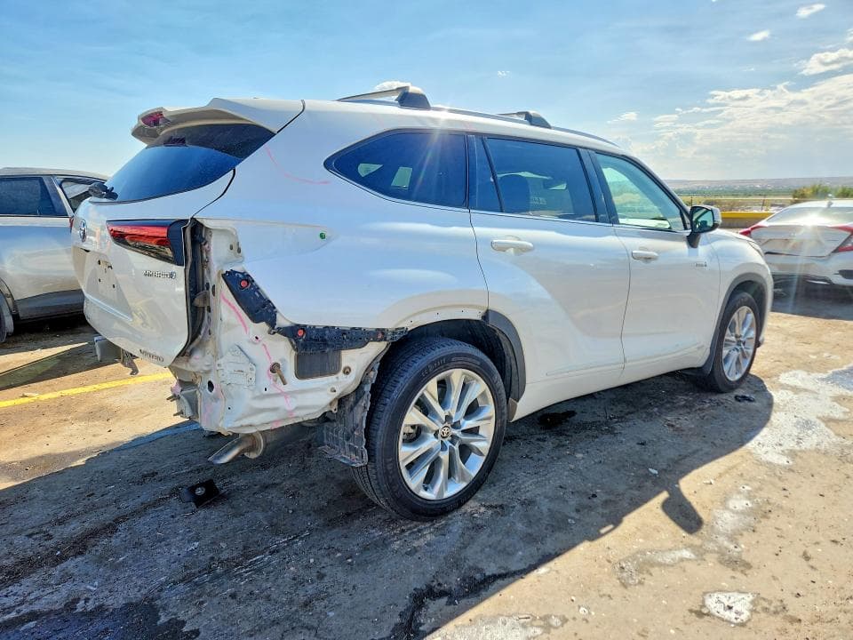 2020 TOYOTA HIGHLANDER HYBRID LIMITED 3