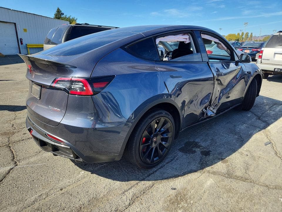 2023 TESLA MODEL Y 3