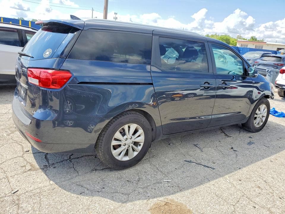 2017 KIA SEDONA LX 3