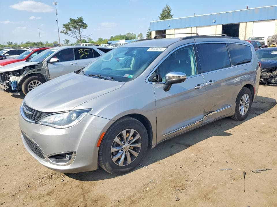 2017 CHRYSLER PACIFICA TOURING L - 1
