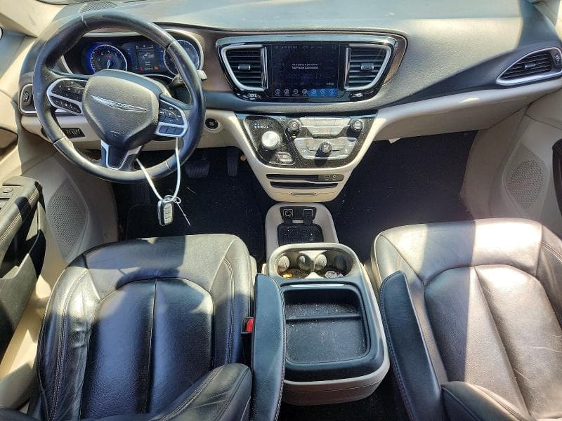 2017 CHRYSLER PACIFICA TOURING L 8
