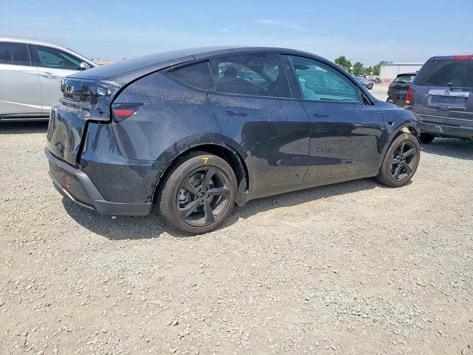 2026 TESLA MODEL Y 3