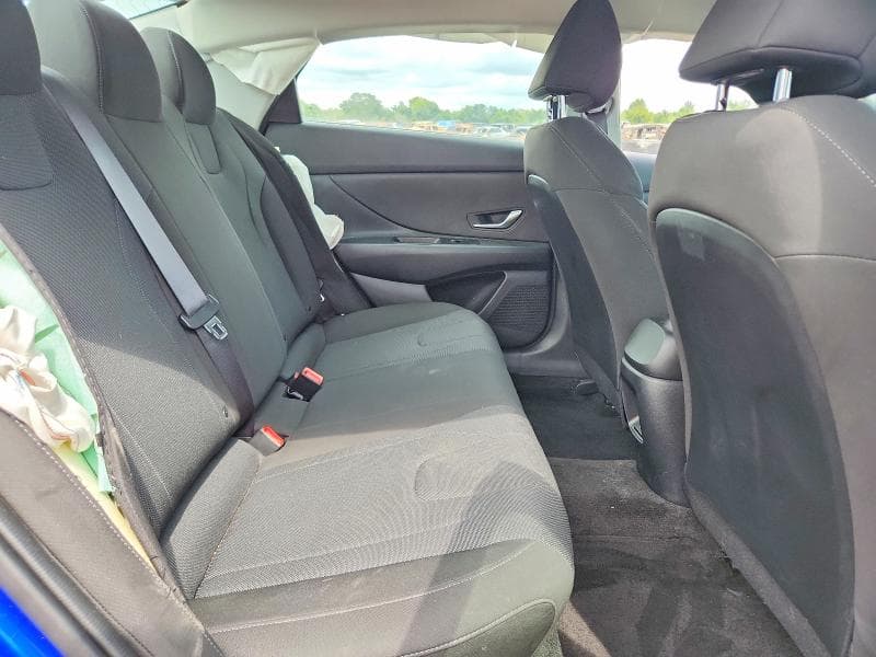 2025 HYUNDAI ELANTRA SE 10