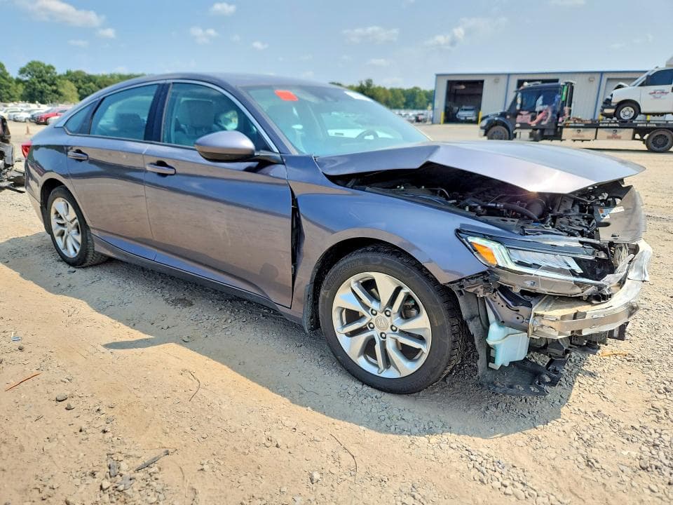 2018 HONDA ACCORD LX 4