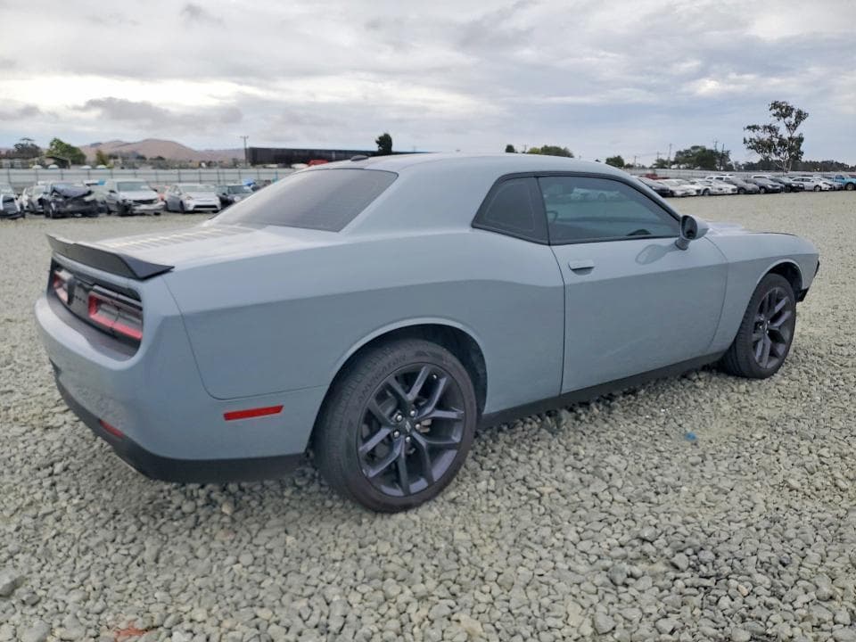 2021 DODGE CHALLENGER SXT 3