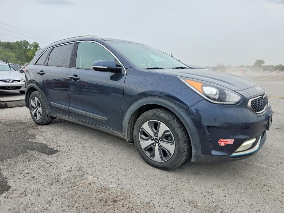 2018 KIA NIRO EX 4