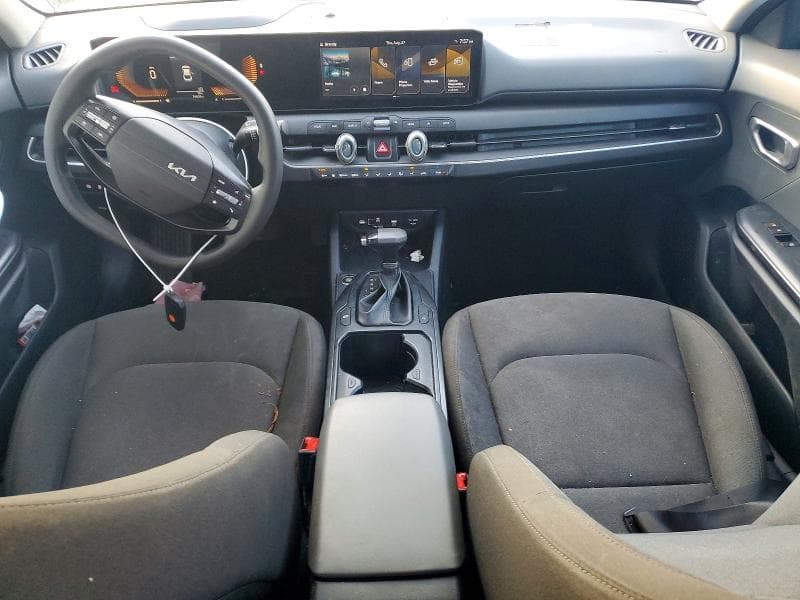 2025 KIA K4 LX 8