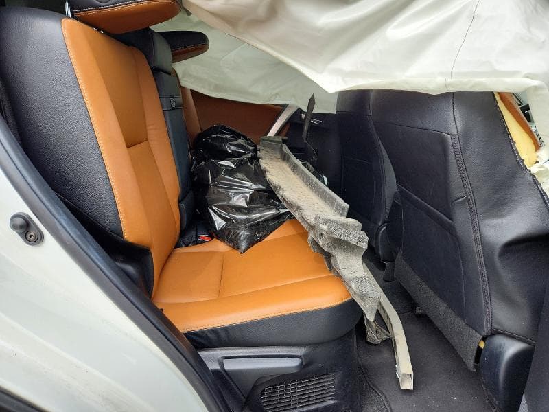 2017 TOYOTA RAV4 HV LIMITED 11