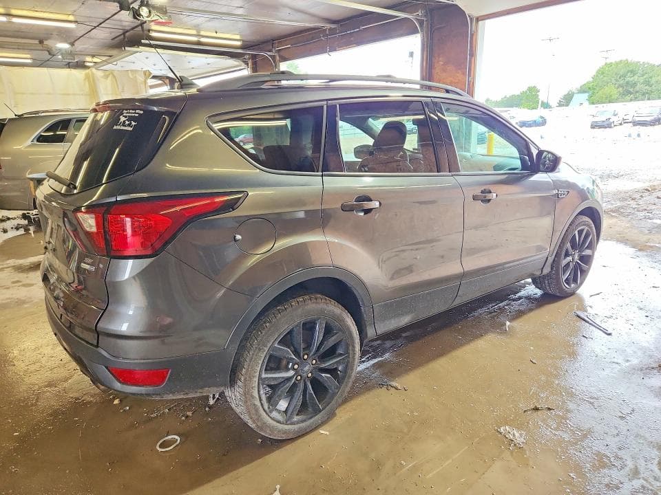 2019 FORD ESCAPE SE 3