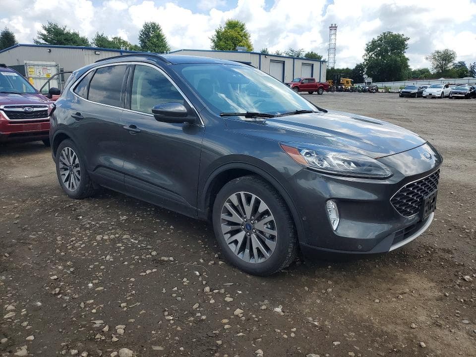 2020 FORD ESCAPE TITANIUM 4