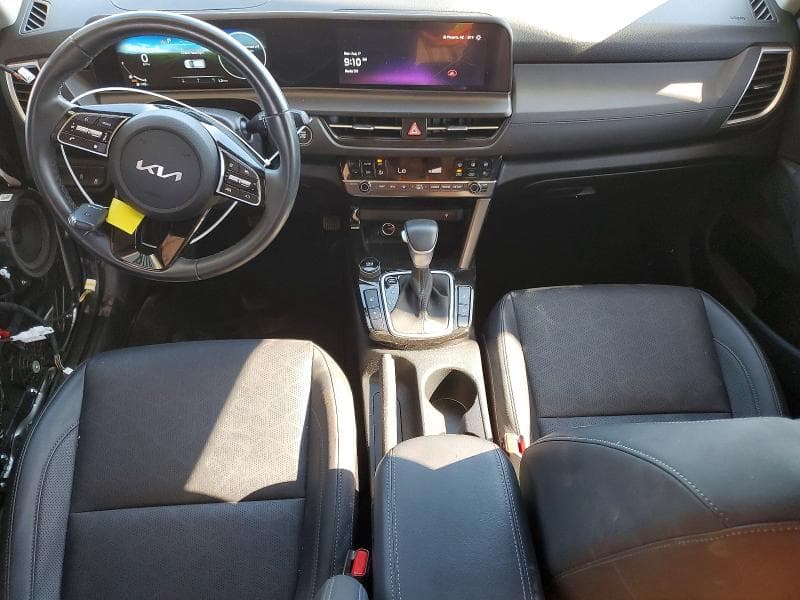 2024 KIA SELTOS EX 8