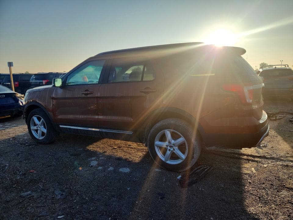 2017 FORD EXPLORER XLT 2