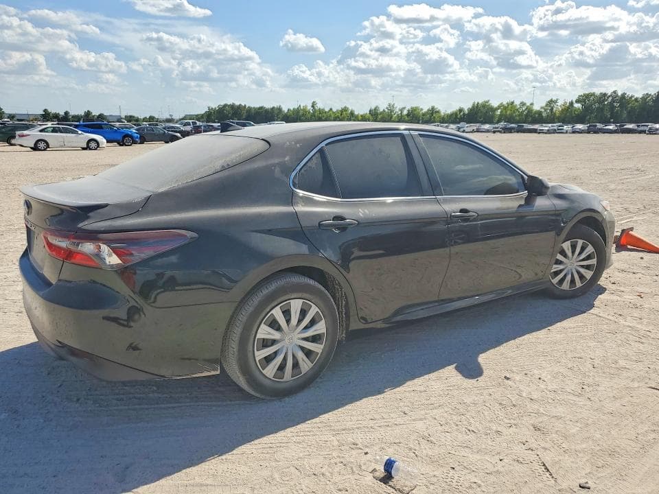 2023 TOYOTA CAMRY LE 3