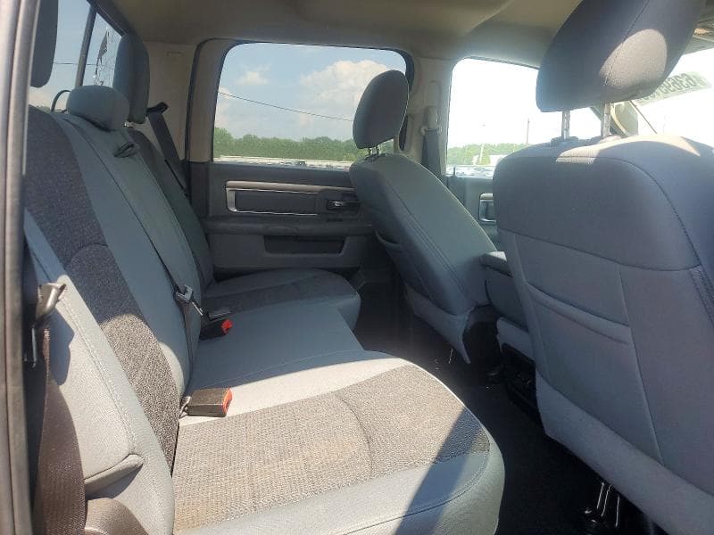 2019 RAM 1500 CLASSIC SLT 10