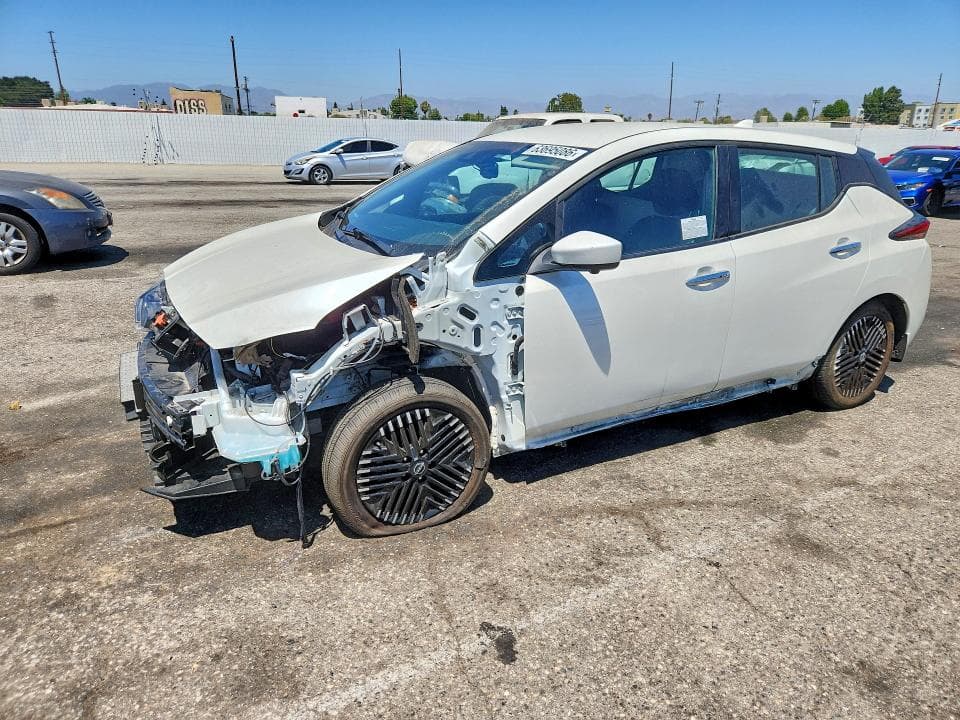 2023 NISSAN LEAF SV PLUS