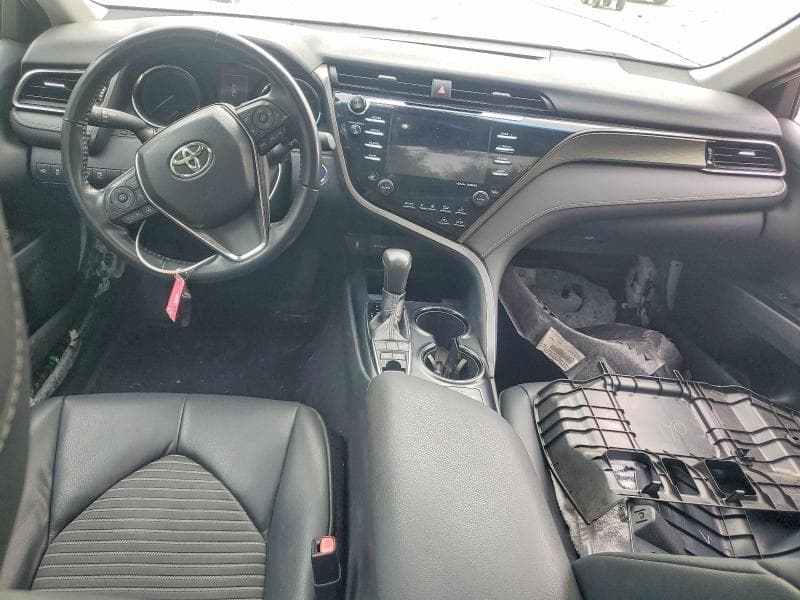 2019 TOYOTA CAMRY HYBRID SE 8