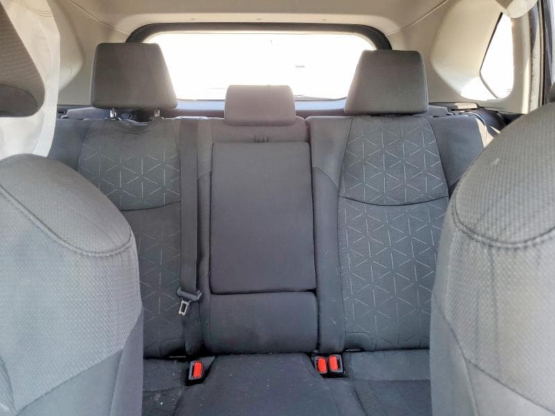 2021 TOYOTA RAV4 XLE 10