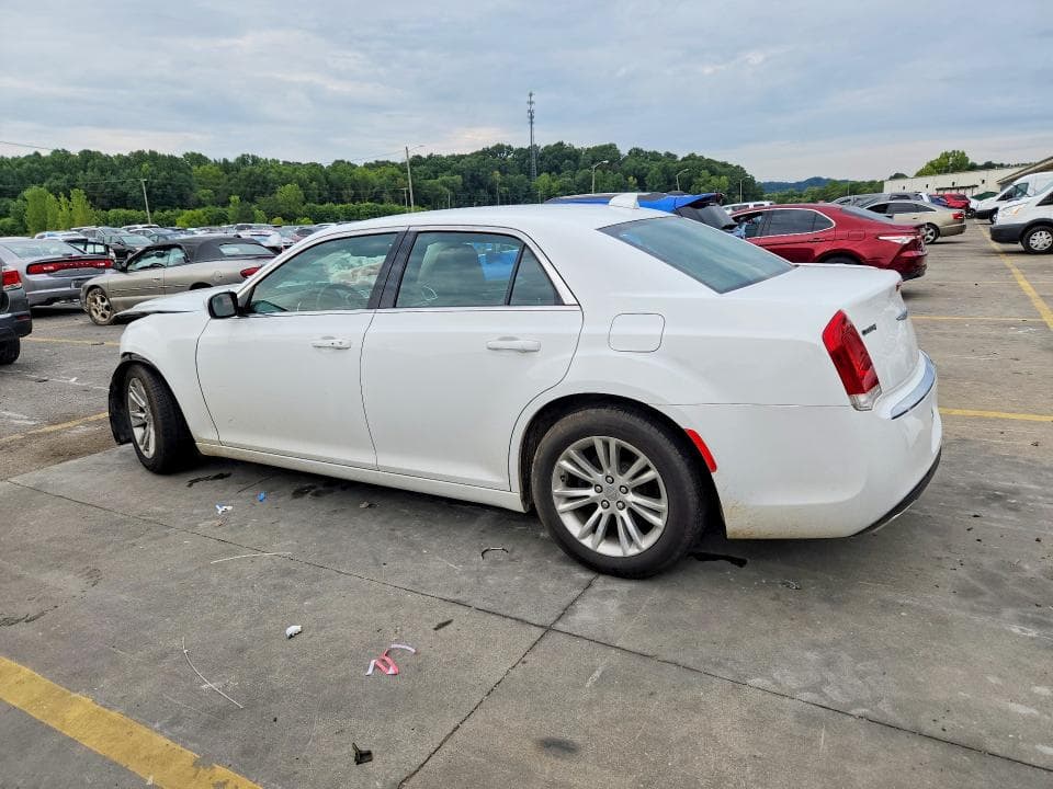 2019 CHRYSLER 300 TOURING 2