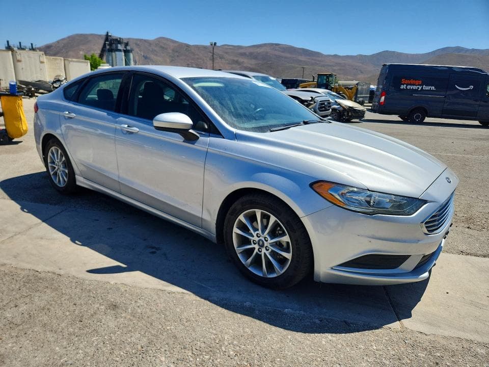 2017 FORD FUSION SE 4