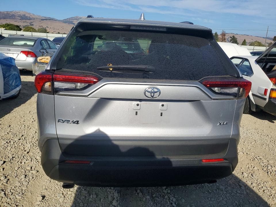2021 TOYOTA RAV4 XLE 6