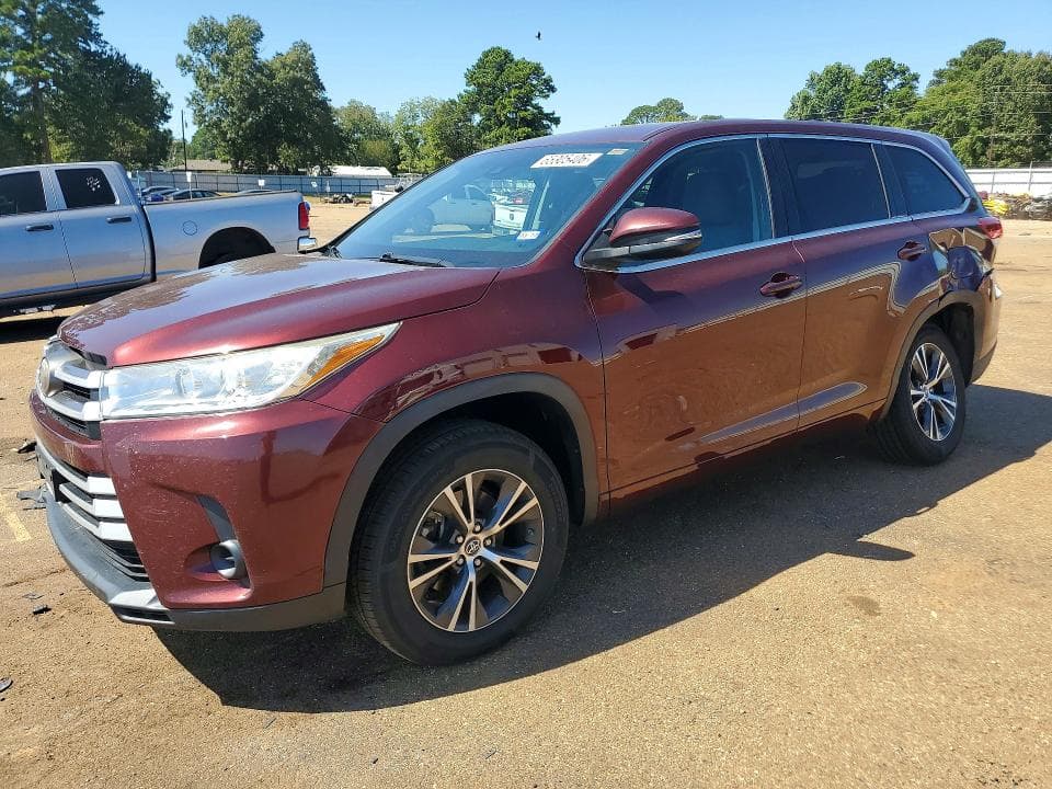 2017 TOYOTA HIGHLANDER LE - 1