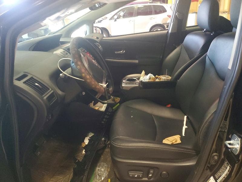 2017 TOYOTA PRIUS V FIVE 7