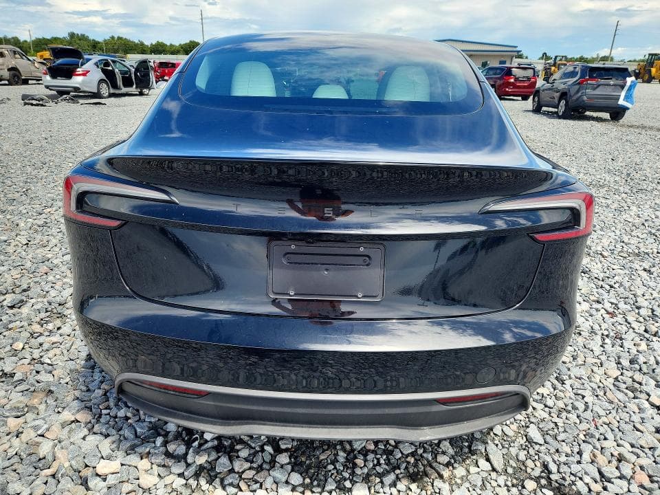 2026 TESLA MODEL 3 6