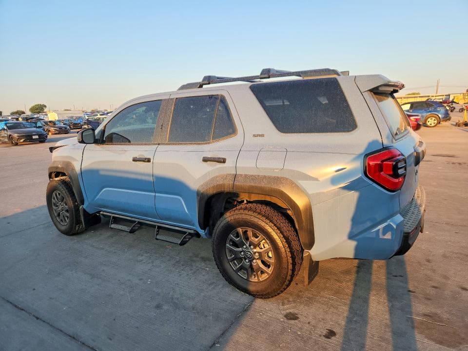 2025 TOYOTA 4RUNNER SR5 2