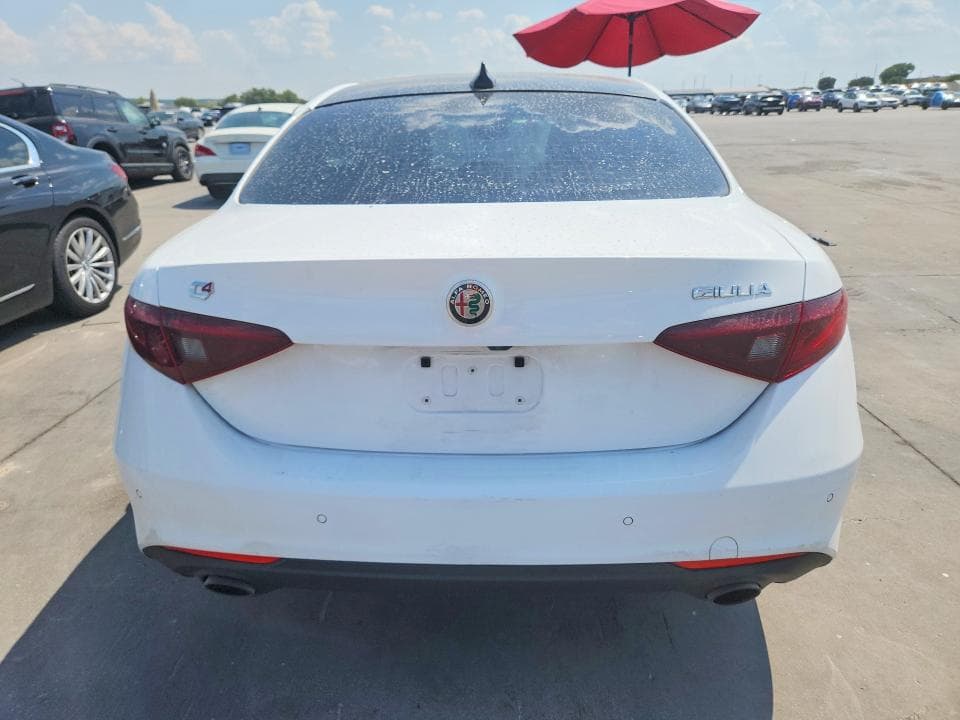 2022 ALFA ROMEO GIULIA 6