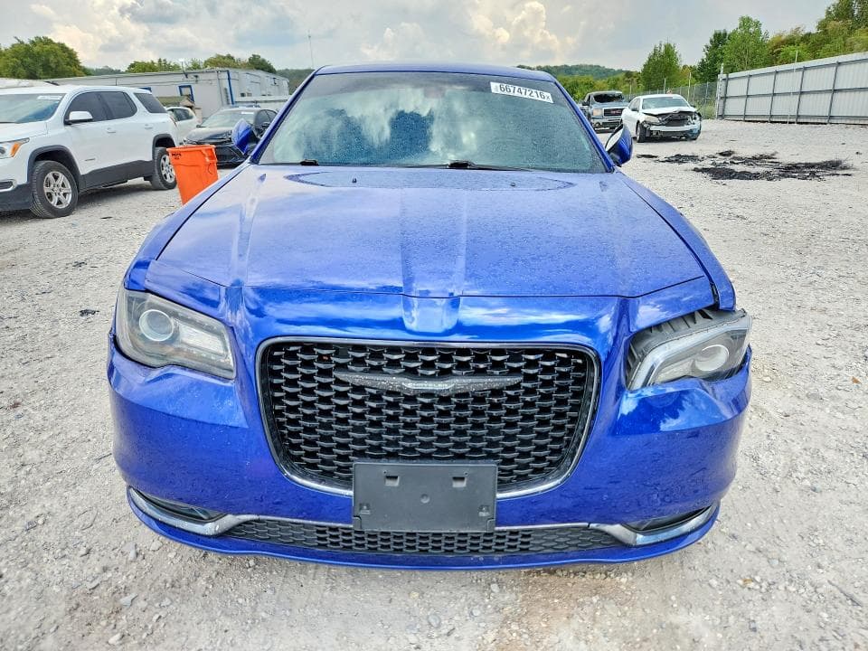 2018 CHRYSLER 300 S 5