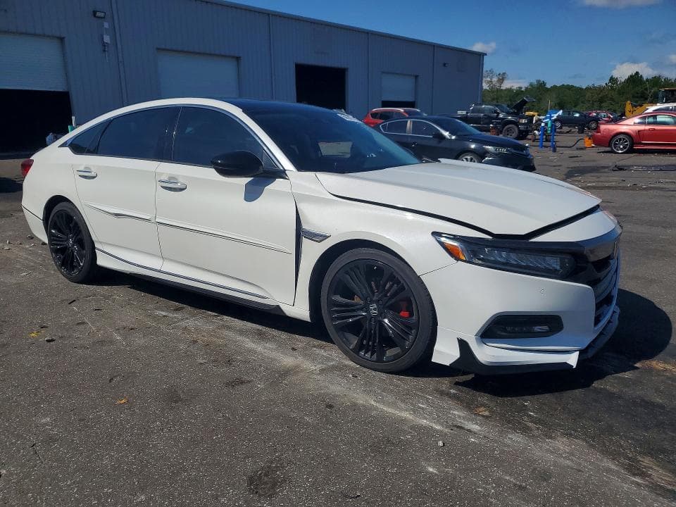 2018 HONDA ACCORD TOURING 4