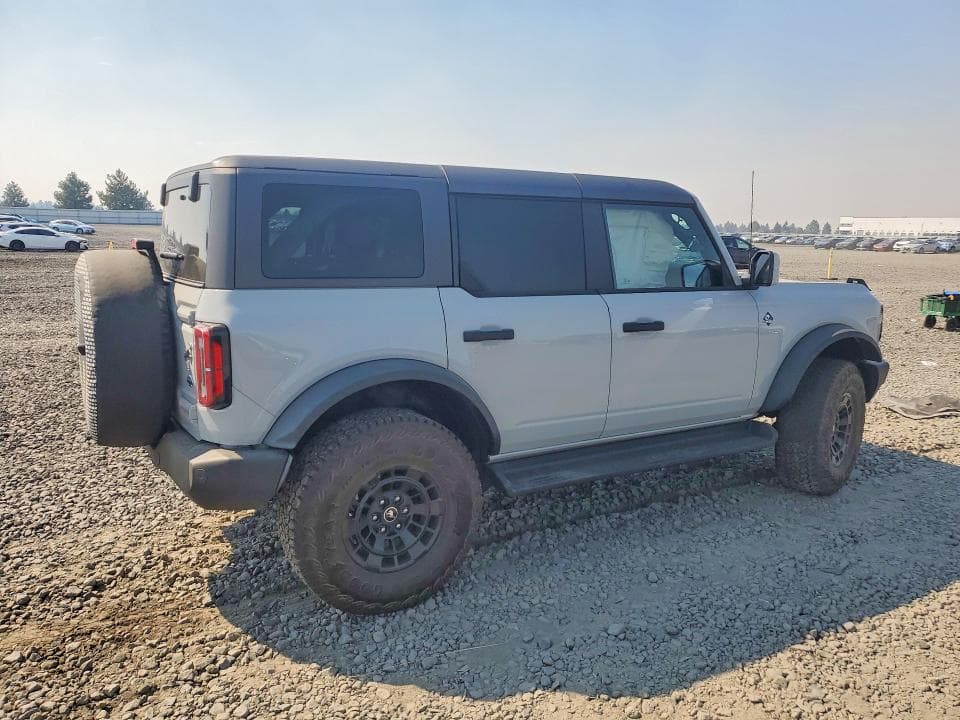 2026 FORD BRONCO OUTER BANKS 3