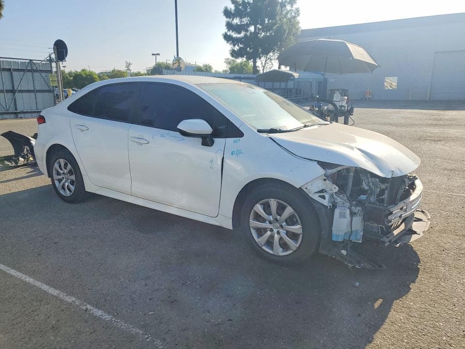 2020 TOYOTA COROLLA LE 4