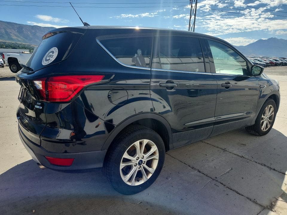 2019 FORD ESCAPE SE 3
