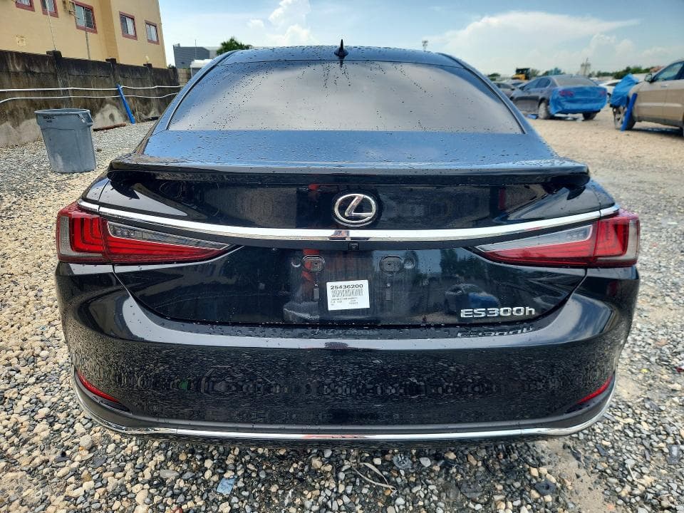 2025 LEXUS ES 300H BASE 6