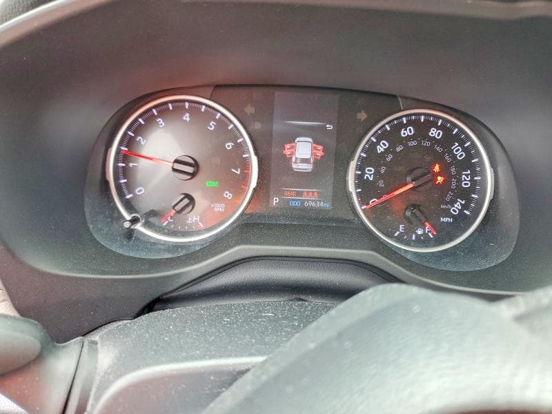 2019 TOYOTA RAV4 XLE 9