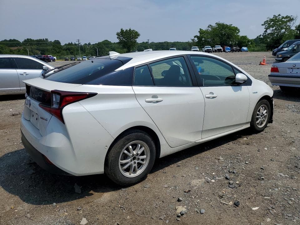 2019 TOYOTA PRIUS LE 3
