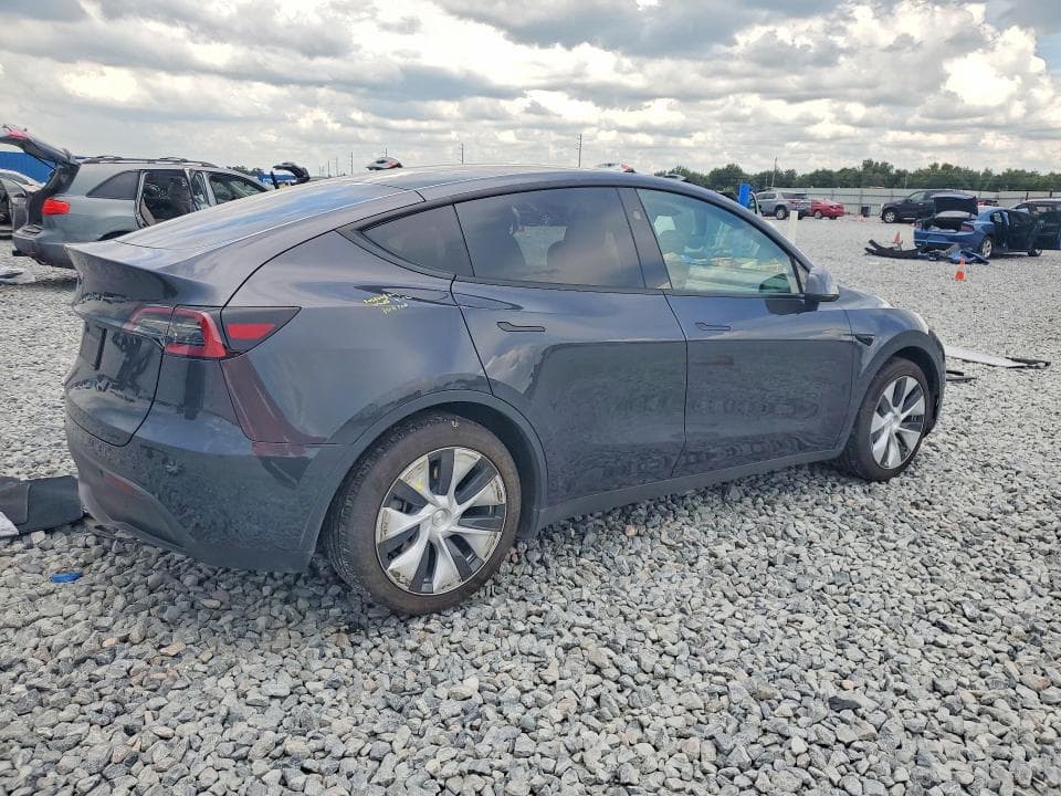 2024 TESLA MODEL Y 3