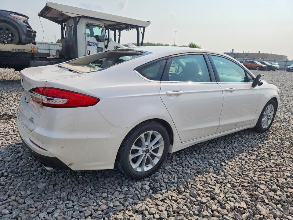 2019 FORD FUSION SE 3