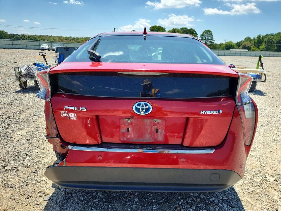 2018 TOYOTA PRIUS THREE 6